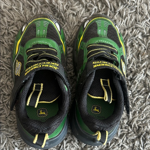 Skechers x John Deere Boys' Green Velcro Sneakers Size 8 - Picture 7 of 12